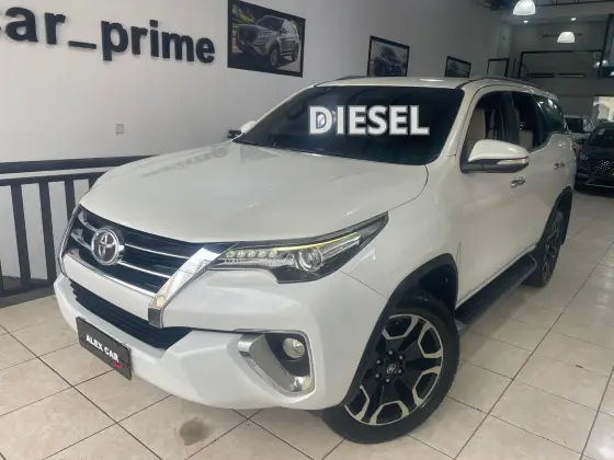 TOYOTA HILUX SW4 2.8 SRX 4X4 16V TURBO INTERCOOLER DIESEL 4P AUTOMÁTICO