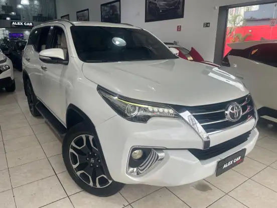 TOYOTA-HILUX SW4-2016