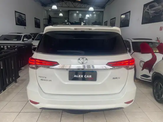 TOYOTA-HILUX SW4-2016