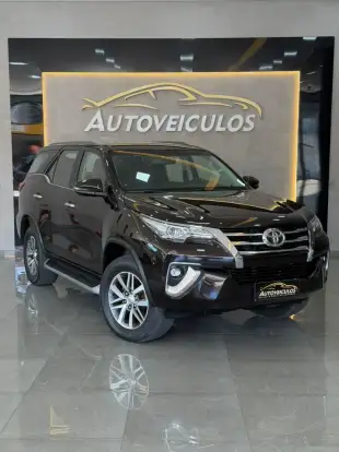 TOYOTA-HILUX SW4-2019