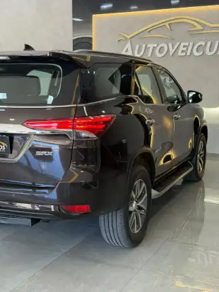 TOYOTA-HILUX SW4-2019