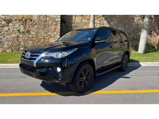 TOYOTA HILUX SW4 2.7 SRV 7 LUGARES 4X2 16V FLEX 4P AUTOMÁTICO