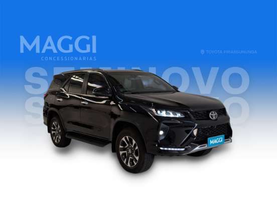TOYOTA-HILUX SW4-2025