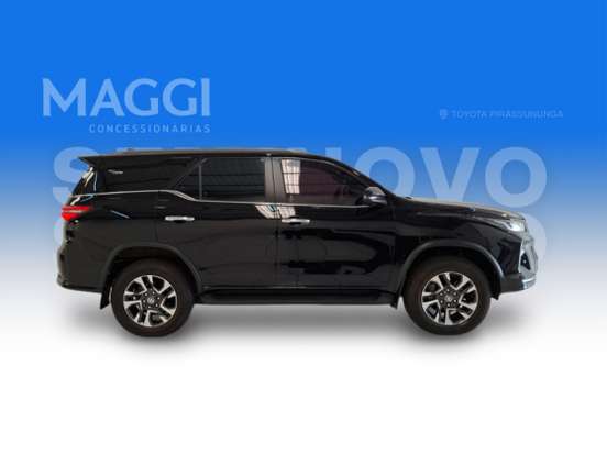 TOYOTA-HILUX SW4-2.8 D-4D TURBO DIESEL DIAMOND 7L 4X4 AUTOMÁTICO TOYOTA-HILUX SW4-2025
