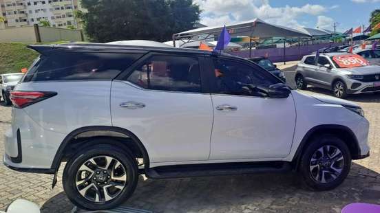 TOYOTA-HILUX SW4-2025