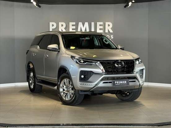 TOYOTA-HILUX SW4-2022