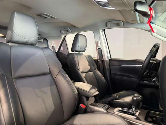 TOYOTA-HILUX SW4-2.8 D-4D TURBO DIESEL SRX 7L 4X4 AUTOMÁTICO TOYOTA-HILUX SW4-2022