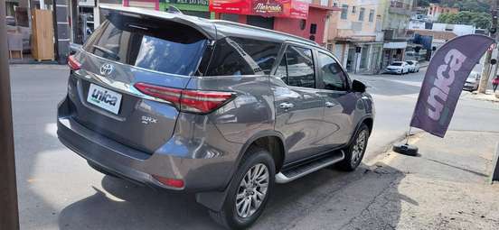 TOYOTA-HILUX SW4-2020