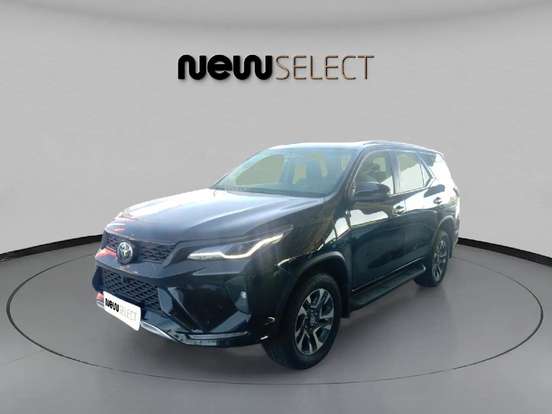 TOYOTA-HILUX SW4-2023