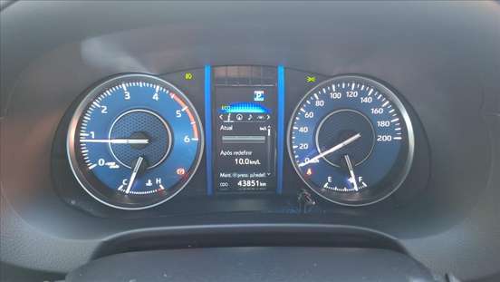 TOYOTA-HILUX SW4-2025