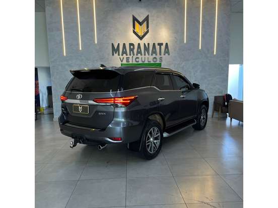 TOYOTA-HILUX SW4-2019