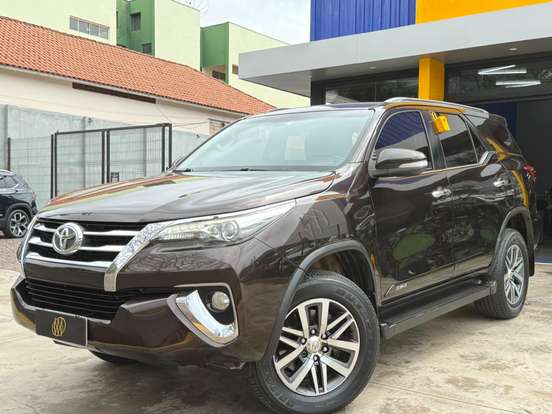 TOYOTA-HILUX SW4-2.8 SRX 4X4 16V TURBO INTERCOOLER DIESEL 4P AUTOMÁTICO TOYOTA-HILUX SW4-2016