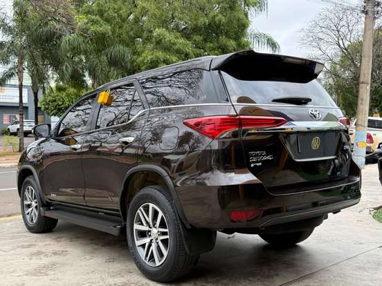 TOYOTA-HILUX SW4-2.8 SRX 4X4 16V TURBO INTERCOOLER DIESEL 4P AUTOMÁTICO TOYOTA-HILUX SW4-2016