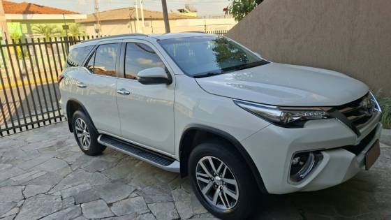 TOYOTA HILUX SW4 2.8 SRX 4X4 16V TURBO INTERCOOLER DIESEL 4P AUTOMÁTICO