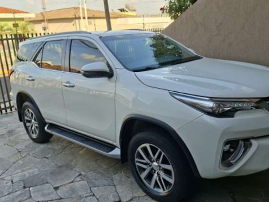 TOYOTA-HILUX SW4-2.8 SRX 4X4 16V TURBO INTERCOOLER DIESEL 4P AUTOMÁTICO TOYOTA-HILUX SW4-2019