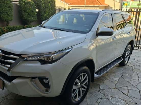 TOYOTA-HILUX SW4-2.8 SRX 4X4 16V TURBO INTERCOOLER DIESEL 4P AUTOMÁTICO TOYOTA-HILUX SW4-2019