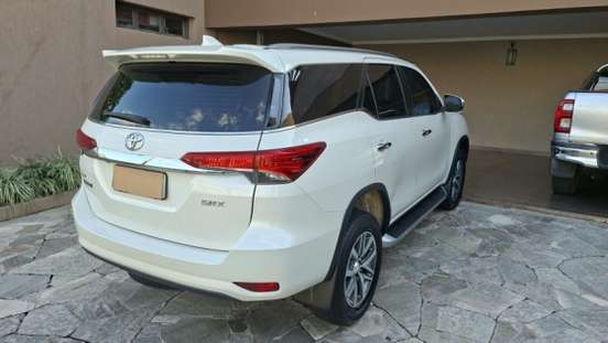 TOYOTA-HILUX SW4-2019