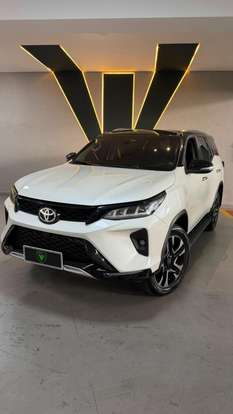 TOYOTA-HILUX SW4-2016