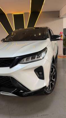 TOYOTA-HILUX SW4-2016