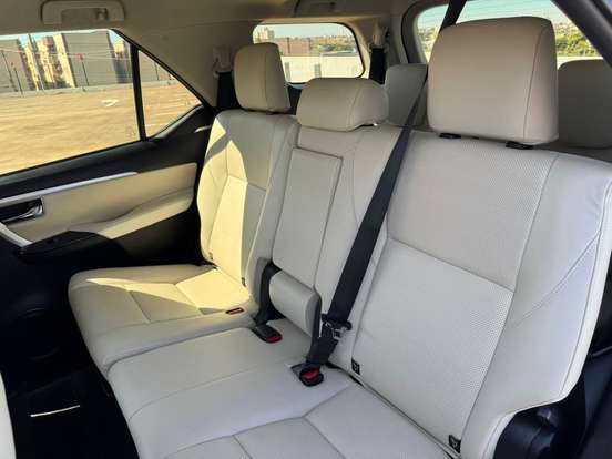 TOYOTA-HILUX SW4-2019