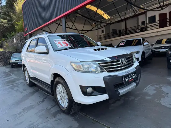 TOYOTA HILUX SW4 3.0 SRV 4X4 16V TURBO INTERCOOLER DIESEL 4P AUTOMÁTICO