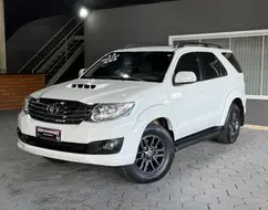 TOYOTA HILUX SW4 3.0 SRV 4X4 16V TURBO INTERCOOLER DIESEL 4P AUTOMÁTICO TOYOTA HILUX SW4 3.0 SRV 4X4 16V TURBO INTERCOOLER DIESEL 4P AUTOMÁTICO