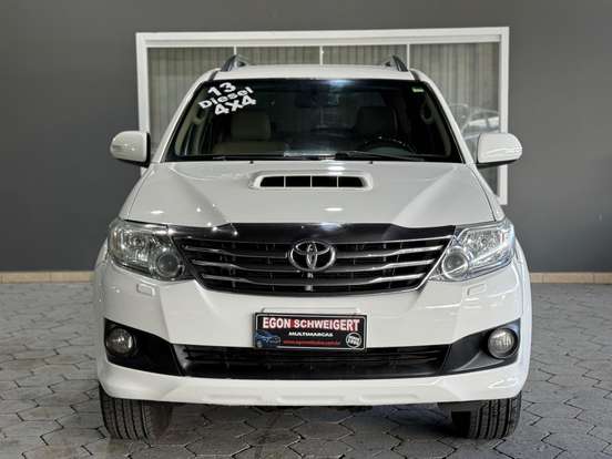 TOYOTA-HILUX SW4-2012