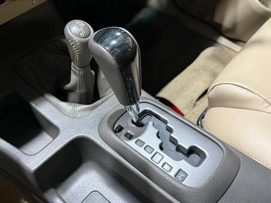 TOYOTA-HILUX SW4-2012
