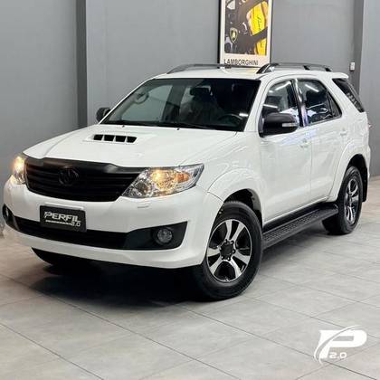 TOYOTA HILUX SW4 3.0 SRV 4X4 7 LUGARES 16V TURBO INTERCOOLER DIESEL 4P AUTOMÁTICO