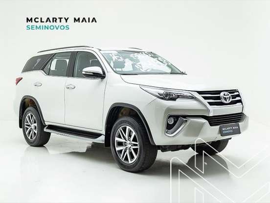 TOYOTA-HILUX SW4-4.0 SRX 4X4 7 LUGARES V6 24V GASOLINA 4P AUTOMÁTICO TOYOTA-HILUX SW4-2016