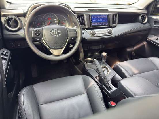 TOYOTA-RAV4-2015