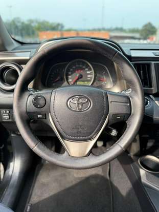 TOYOTA-RAV4-2015