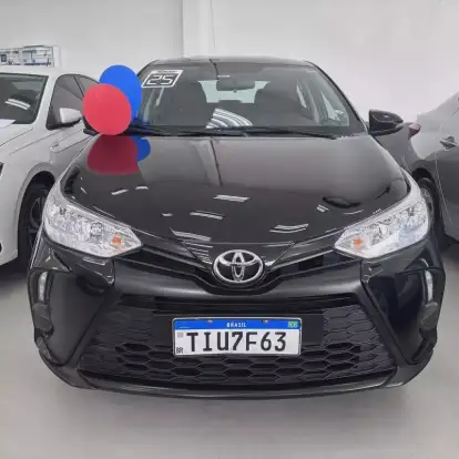 TOYOTA-YARIS-2024