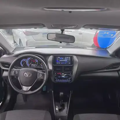 TOYOTA-YARIS-2024