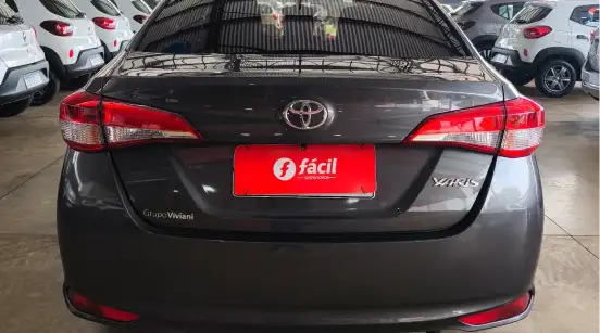 TOYOTA-YARIS-2024