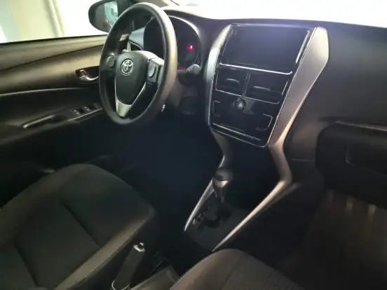 TOYOTA-YARIS-2020