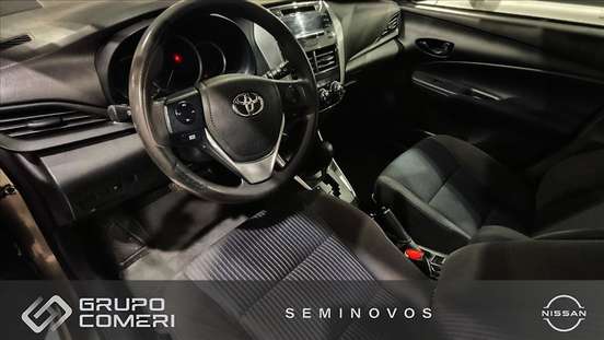 TOYOTA-YARIS-2020