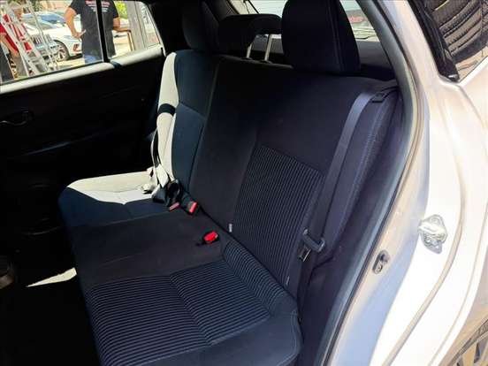 TOYOTA-YARIS-2021