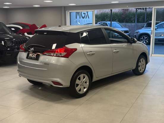 TOYOTA-YARIS-1.3 16V FLEX XL LIVE MULTIDRIVE TOYOTA-YARIS-2020