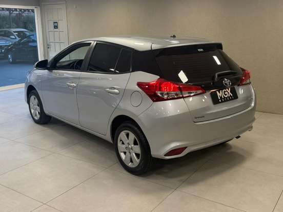 TOYOTA-YARIS-1.3 16V FLEX XL LIVE MULTIDRIVE TOYOTA-YARIS-2020