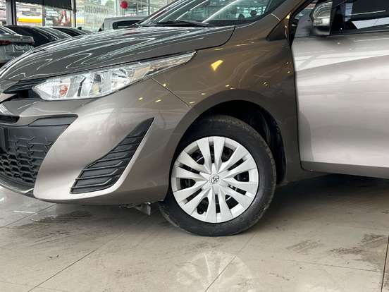 TOYOTA-YARIS-1.3 16V FLEX XL MULTIDRIVE TOYOTA-YARIS-2019
