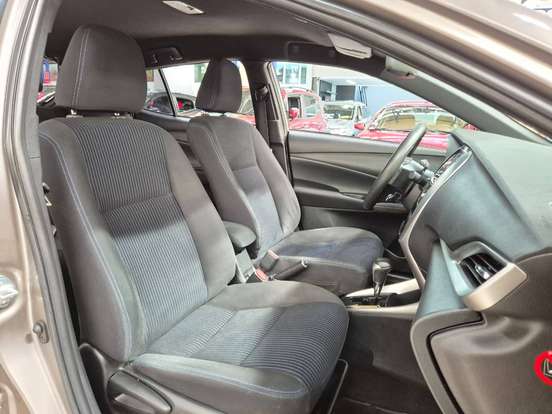 TOYOTA-YARIS-2019