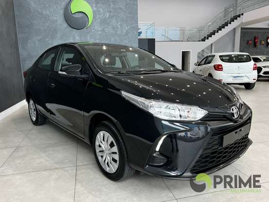 TOYOTA-YARIS-2024