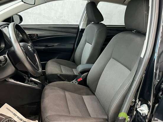 TOYOTA-YARIS-2024
