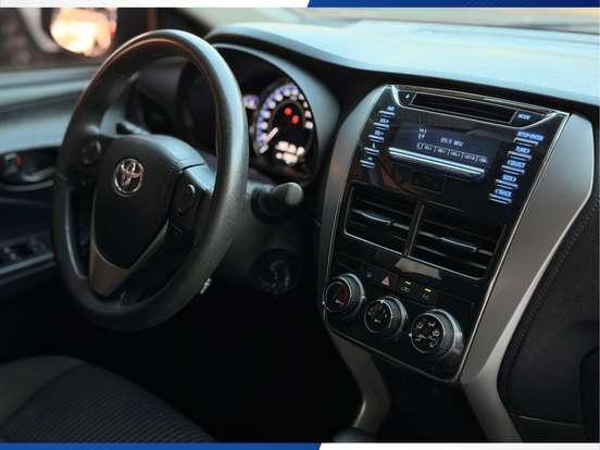 TOYOTA-YARIS-2019