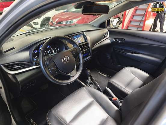 TOYOTA-YARIS-2022