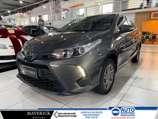 TOYOTA-YARIS-2023