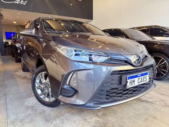 TOYOTA-YARIS-2023