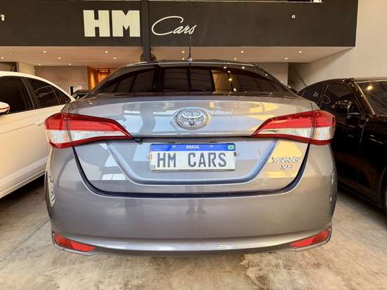TOYOTA-YARIS-2023
