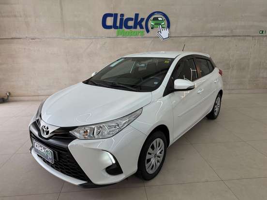TOYOTA-YARIS-2022